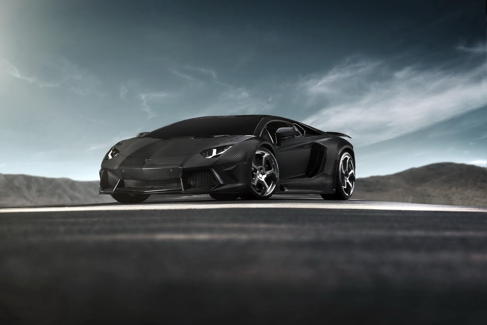 Mansory dresses Lamborghini Aventador in Carbon Fiber