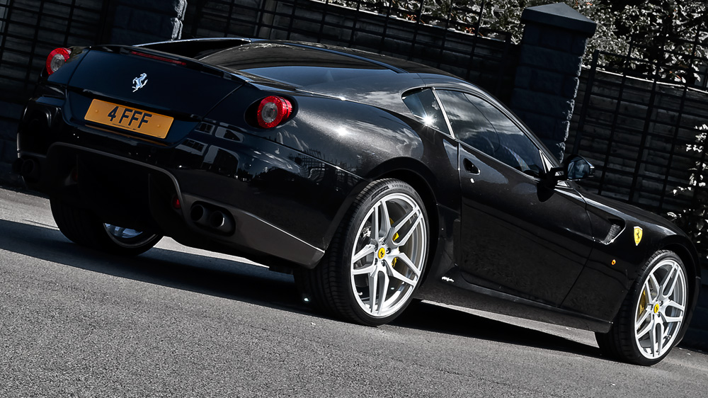 Ferrari 599 GTB Fiorano by Kahn Design