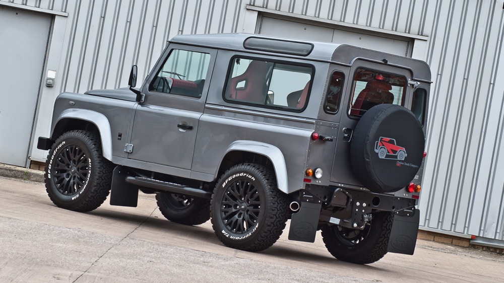 Land Rover Defender by Kahn