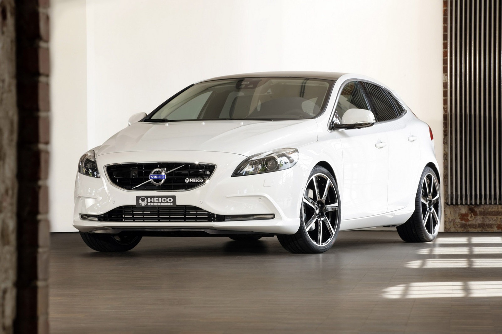 Volvo V40 by Heico Sportiv