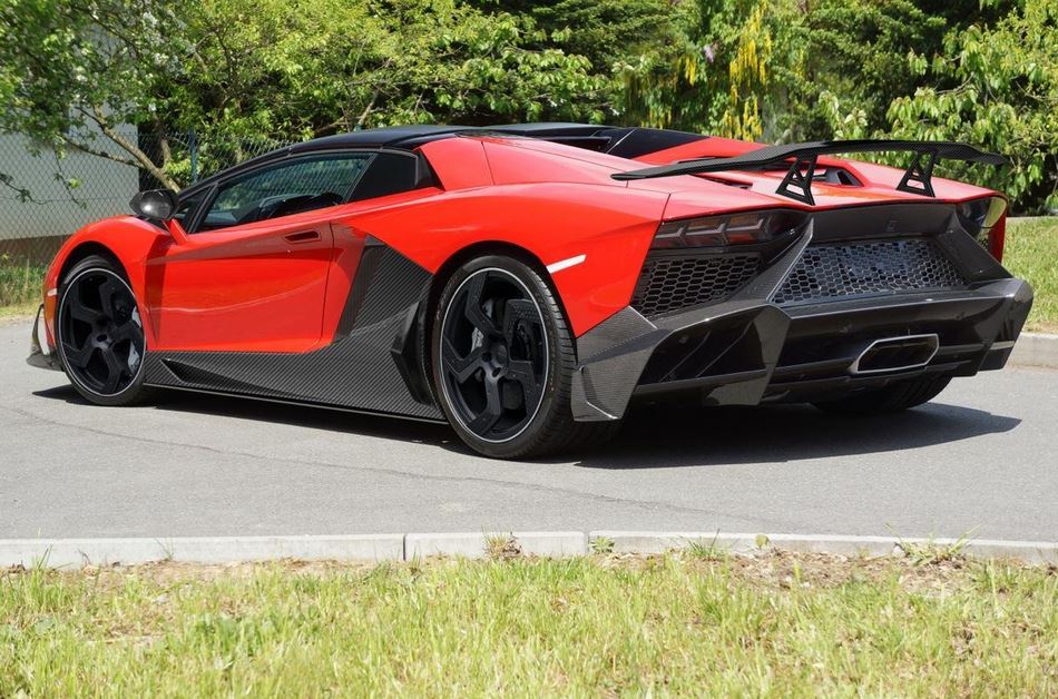 Lamborghini Aventador by Mansory