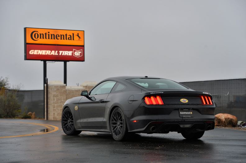 Ford Mustang HPE 700 by Hennessey