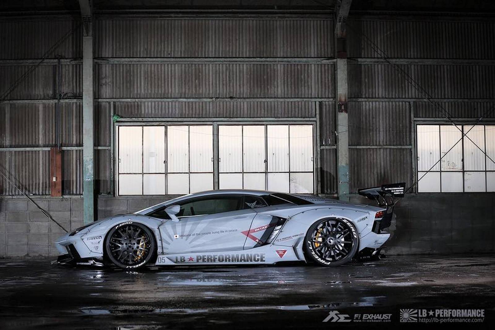 Lamborghini Aventador Gets “Zero Fighter” Body Kit by Liberty Walk