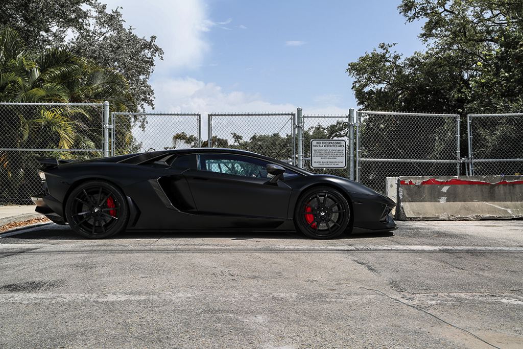 Lamborghini Aventador by Mansory