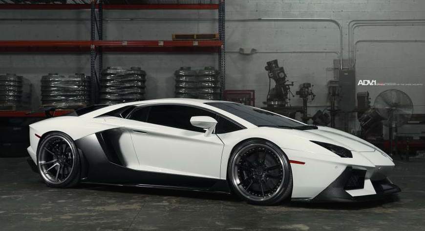 Lamborghini Aventador Sitting on ADV.1 Wheels