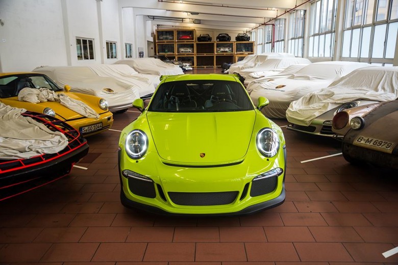 Birch Green Porsche 991 GT3 RS by Porsche Exclusive
