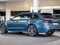 Audi RS6 Exclusive Looks Smashing in Polarblau