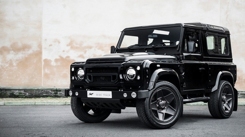 Land Rover Defender ”The End” Edition by Kahn Design Is a Rare Sight