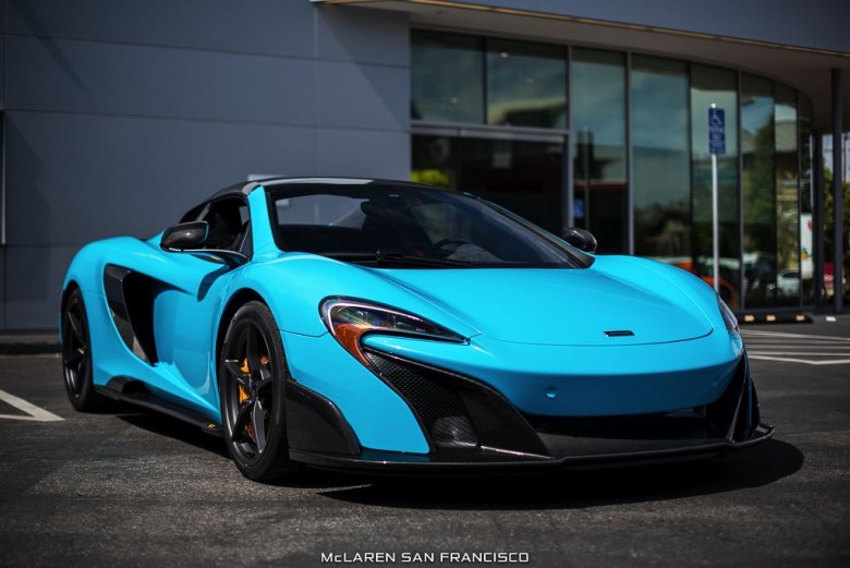 Photo Gallery: McLaren 675LT Spider in Fistral Blue Looks Quite Exotic