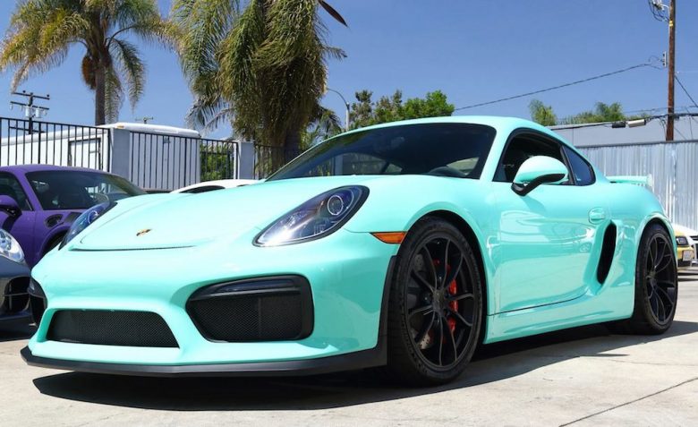 Porsche Cayman GT4 with Mint Green Wrap Is a Real Eye-Catcher