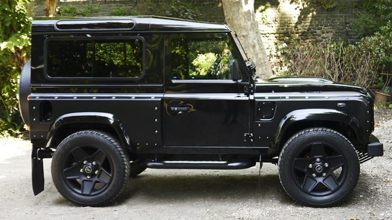 Land Rover Defender 90 by Kahn Design Looks Beautiful in Santorini Black