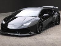 Lamborghini Huracan with LB Kit by RACE!