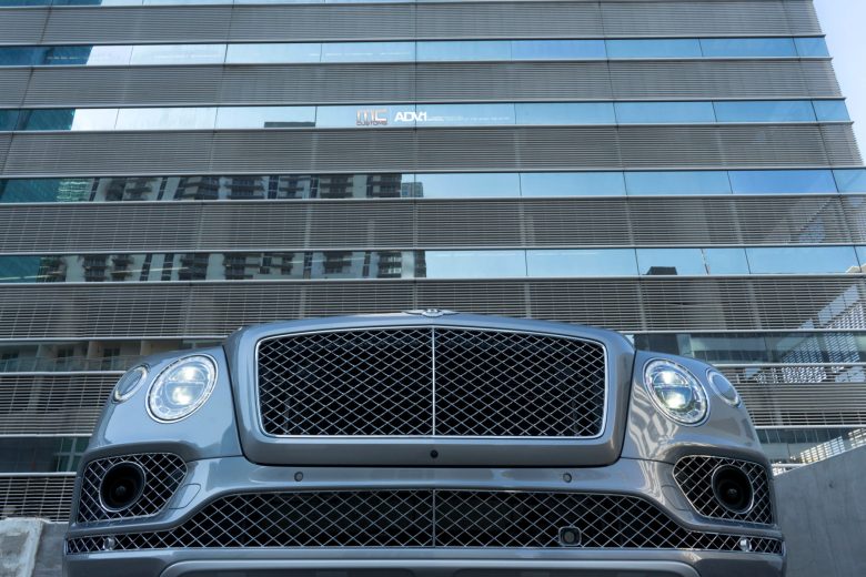Bentley Bentayga Looks Smashing on ADV.1 Wheels