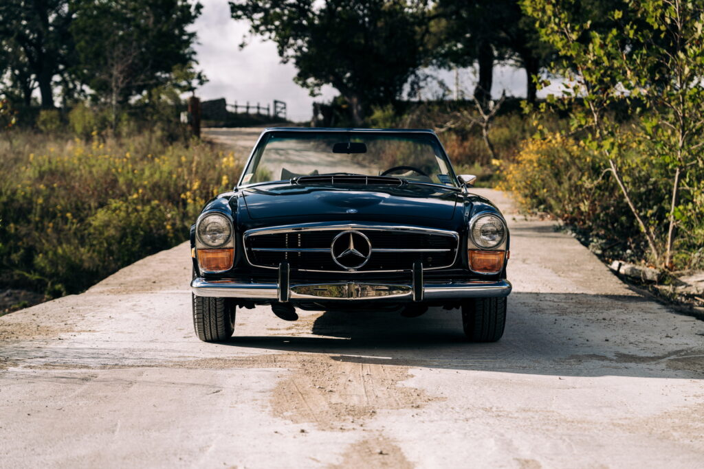 Mercedes 280SL EV by Moment Motor Company 1