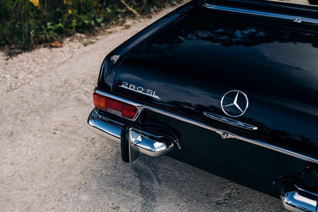 Mercedes 280SL EV by Moment Motor Company 18