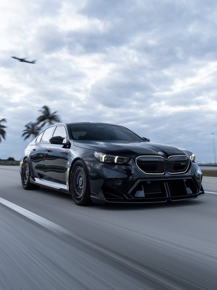 G90 BMW M5 with Vossen Wheels (14)