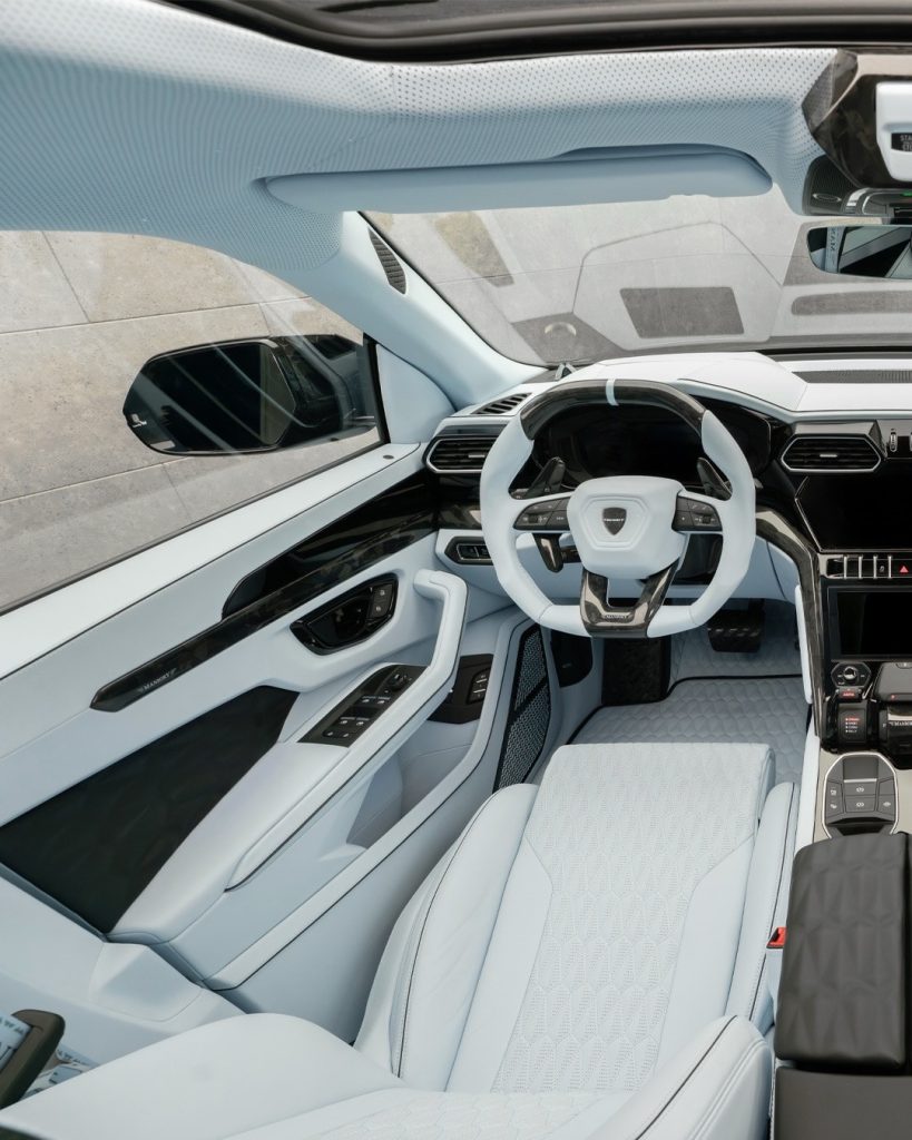 Lamborghini Urus by Mansory (14)